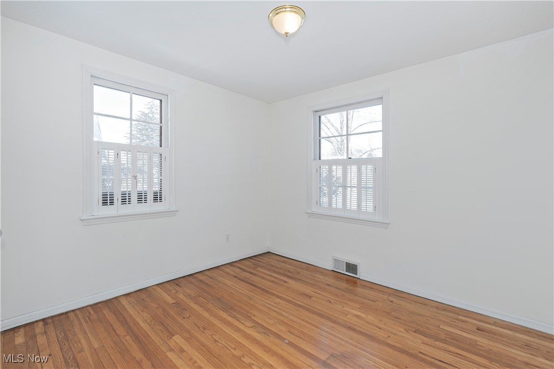 4040 Ardmore Road Cleveland, OH 44121 - Photo 24 of 43