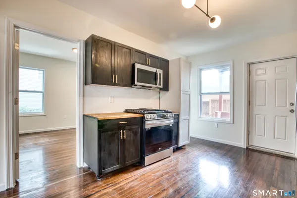 $1,400 | 49-51 Kibbe Street, Unit 101, Hartford, CT 06106