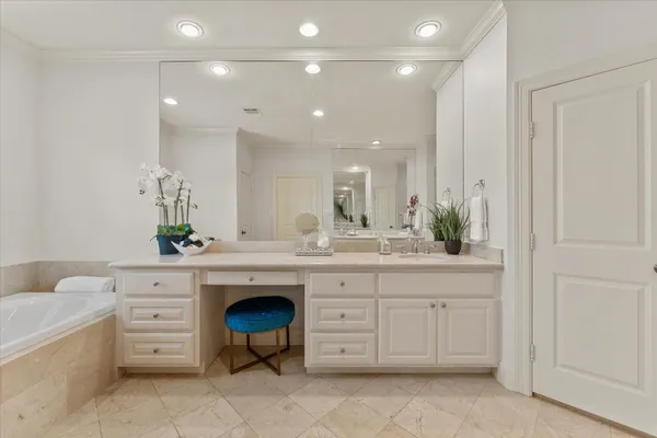 $5,250 | 30 History Row, The Woodlands, TX 77380