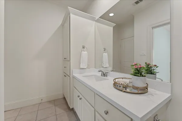 $5,250 | 30 History Row, The Woodlands, TX 77380