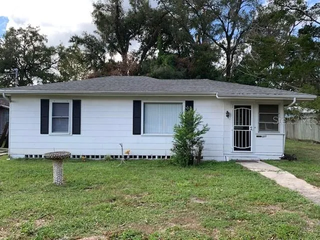 $1,300 | 512 South Florida Avenue, Deland, FL 32720