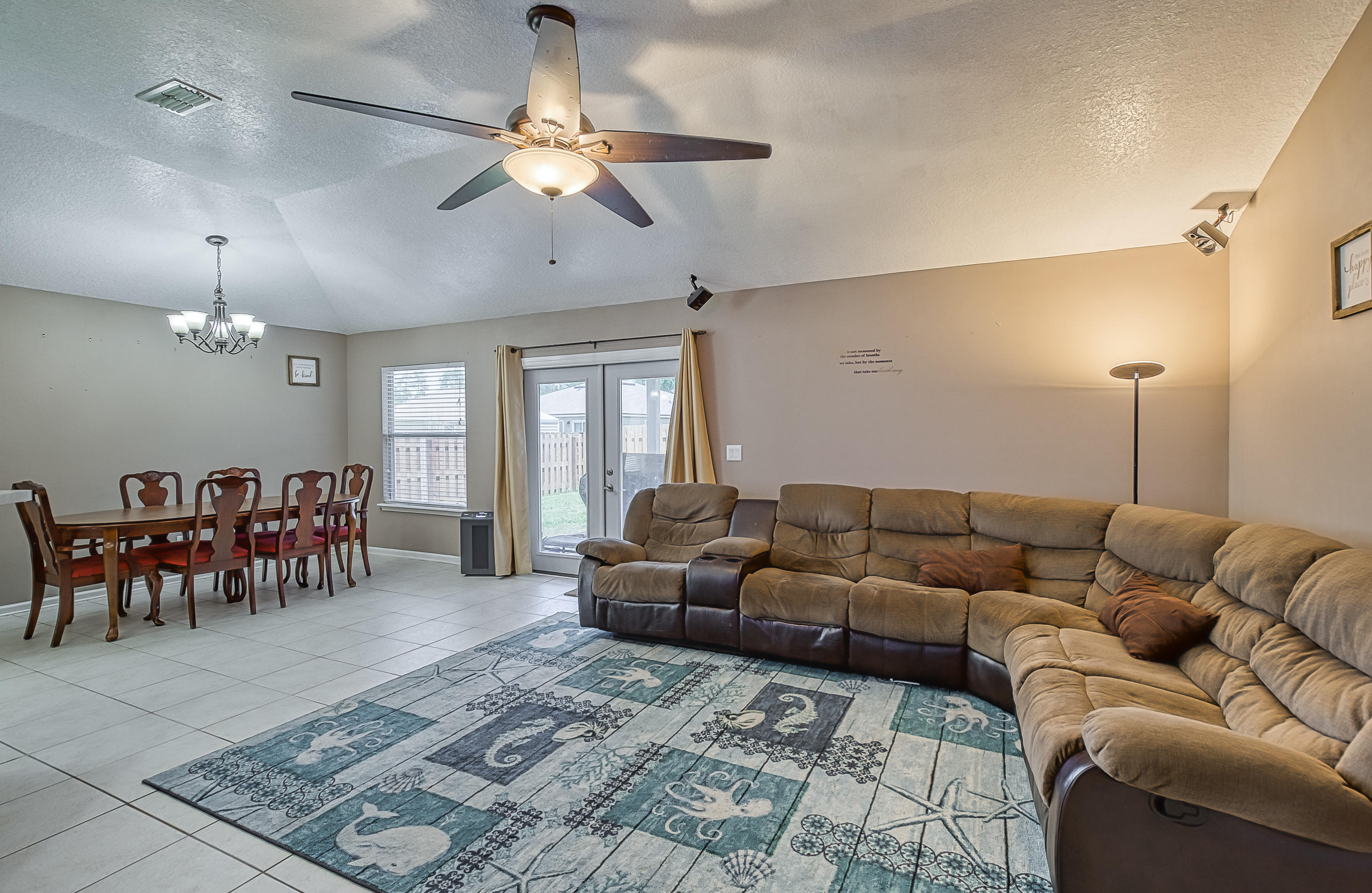 45565 Ingleham Circle Callahan, FL 32011 - Photo 8 of 26 family room