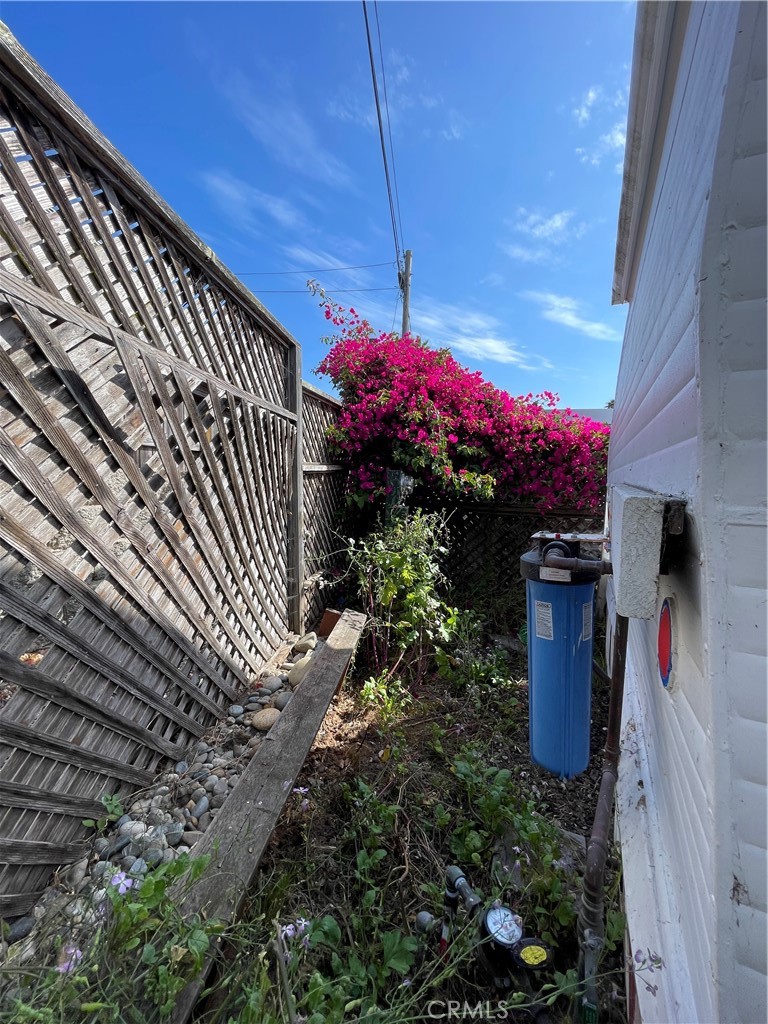 190 Main Street, Unit 25 Morro Bay, CA 93442 - Photo 10 of 39 Behind the unit.