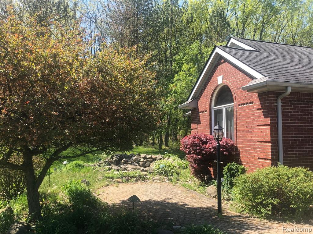3138 Hodges Road Dryden, MI 48428 - Photo 5 of 51