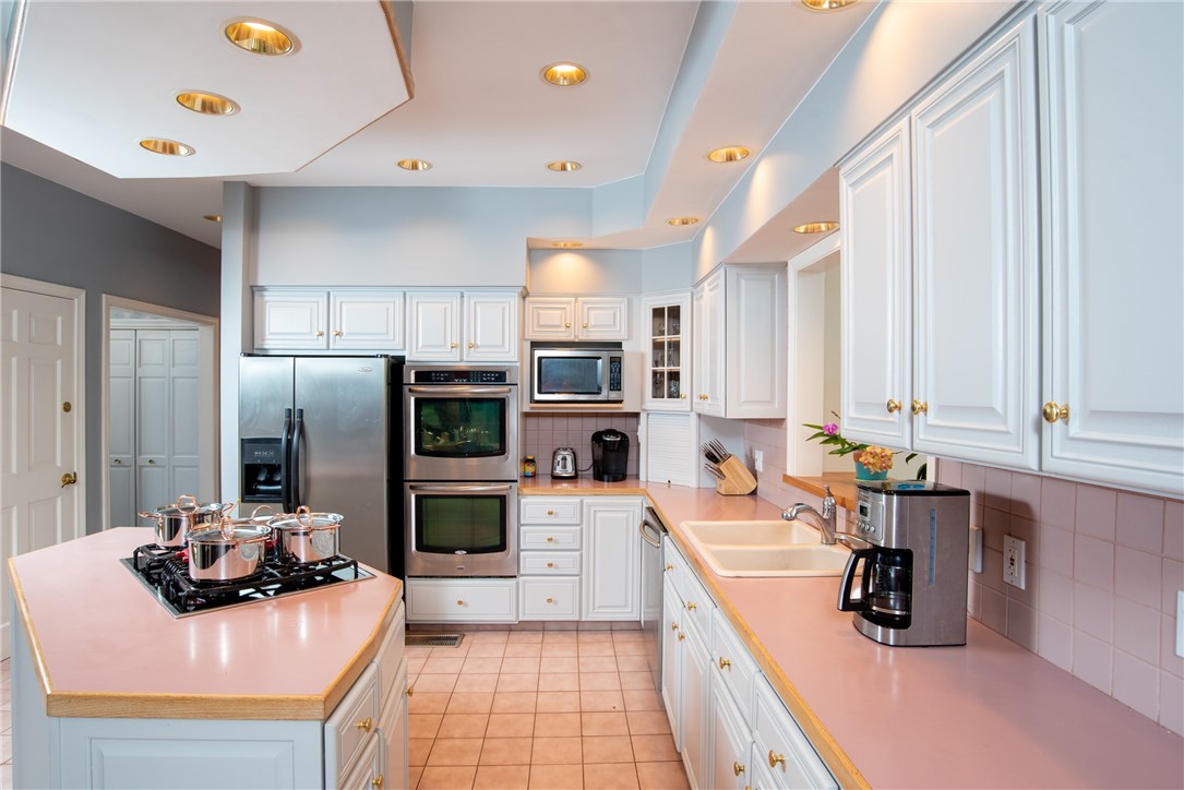 34 Phenix Ridge Drive Cranston, RI 02921 - Photo 18 of 26 Gallery Image 18