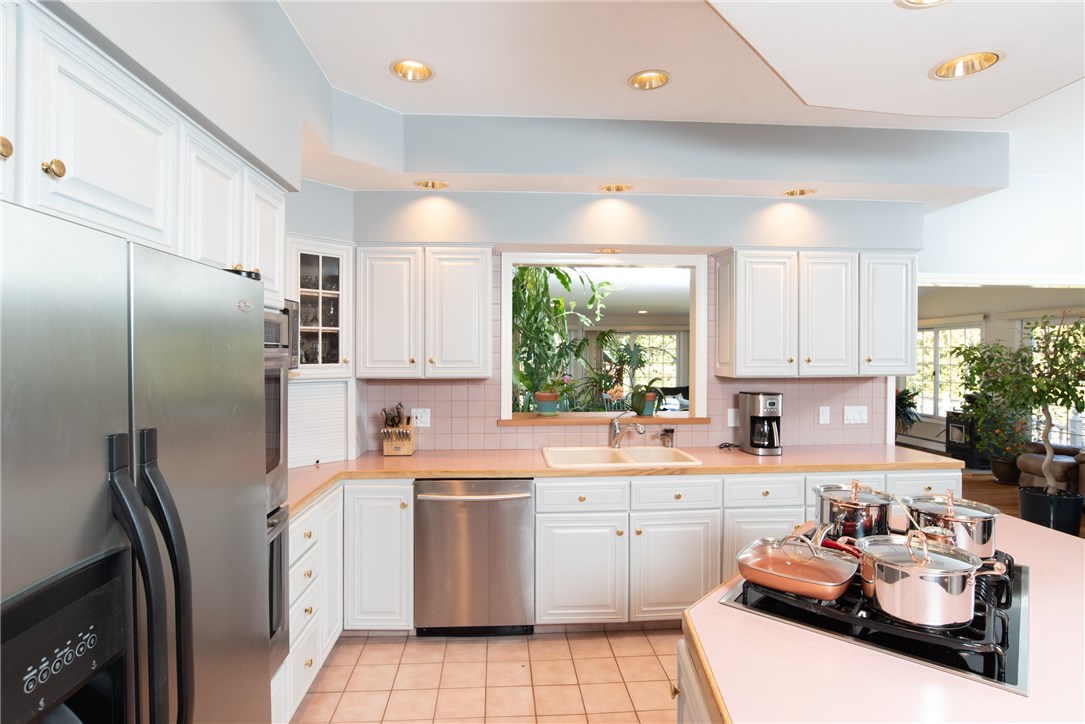34 Phenix Ridge Drive Cranston, RI 02921 - Photo 19 of 26 Gallery Image 19
