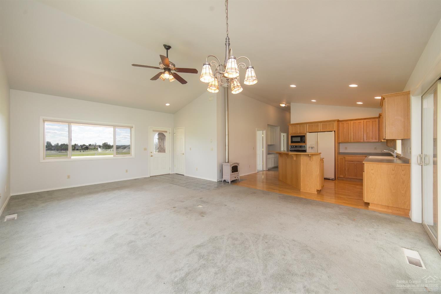 64485 Research Road Bend, OR 97703 - Photo 6 of 18 Additional Photo