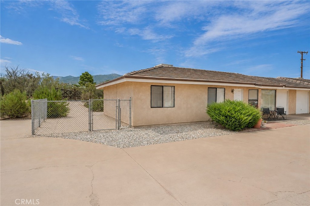 11461 Oasis Road Pinon Hills, CA 92372 - Photo 5 of 57 Gallery Image 5