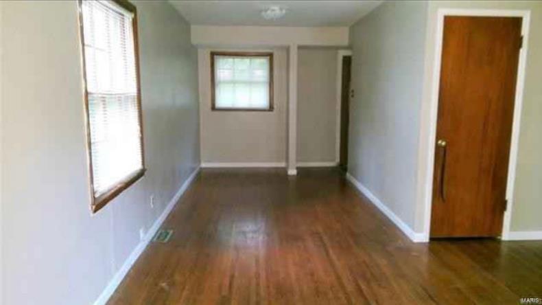 417 Caithness Road St. Louis, MO 63137 - Photo 3 of 3