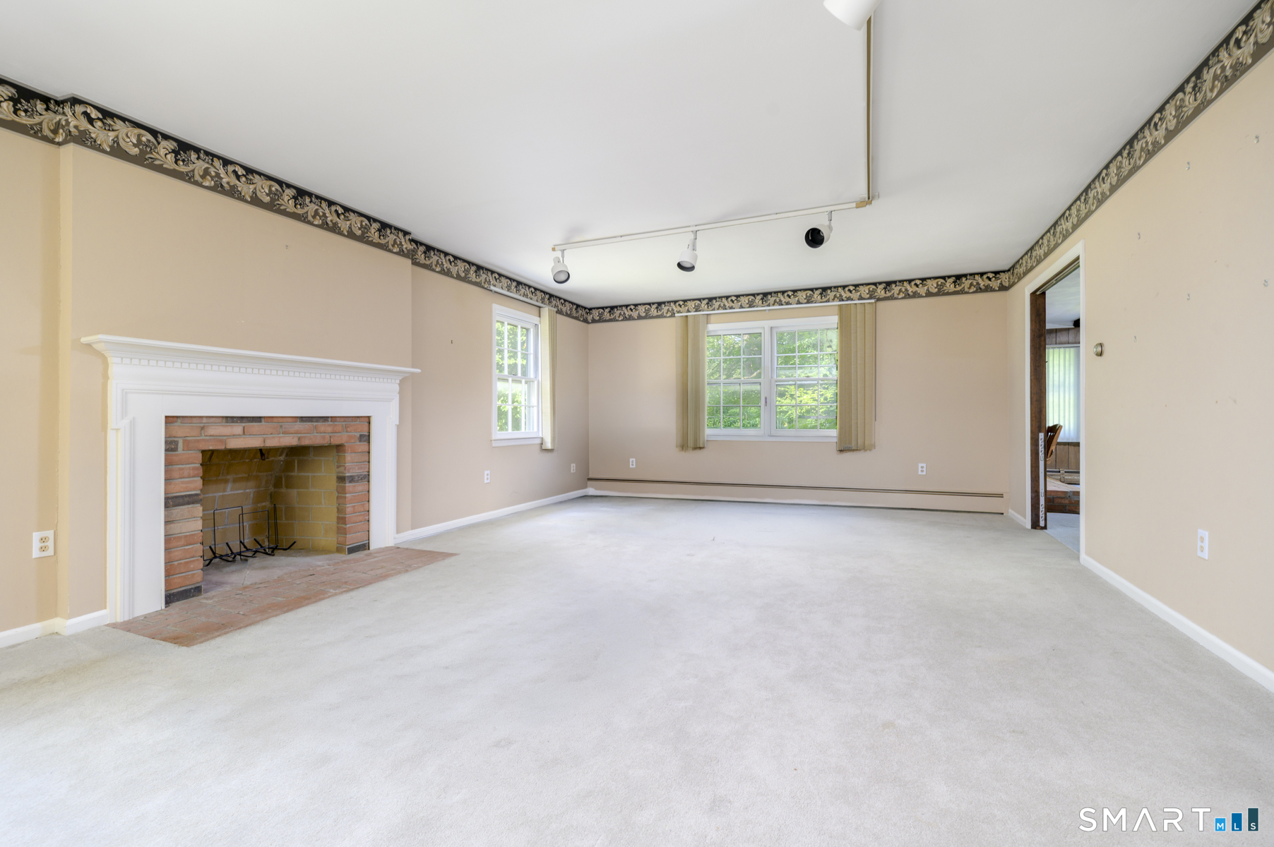 99 Fawnfield Road Stamford, CT 06903 - Photo 9 of 39 Gallery Image 9