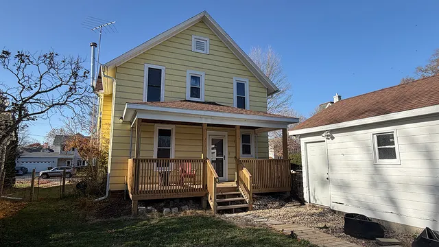 $99,000 | 406 South Genesee Street, Morrison, IL 61270