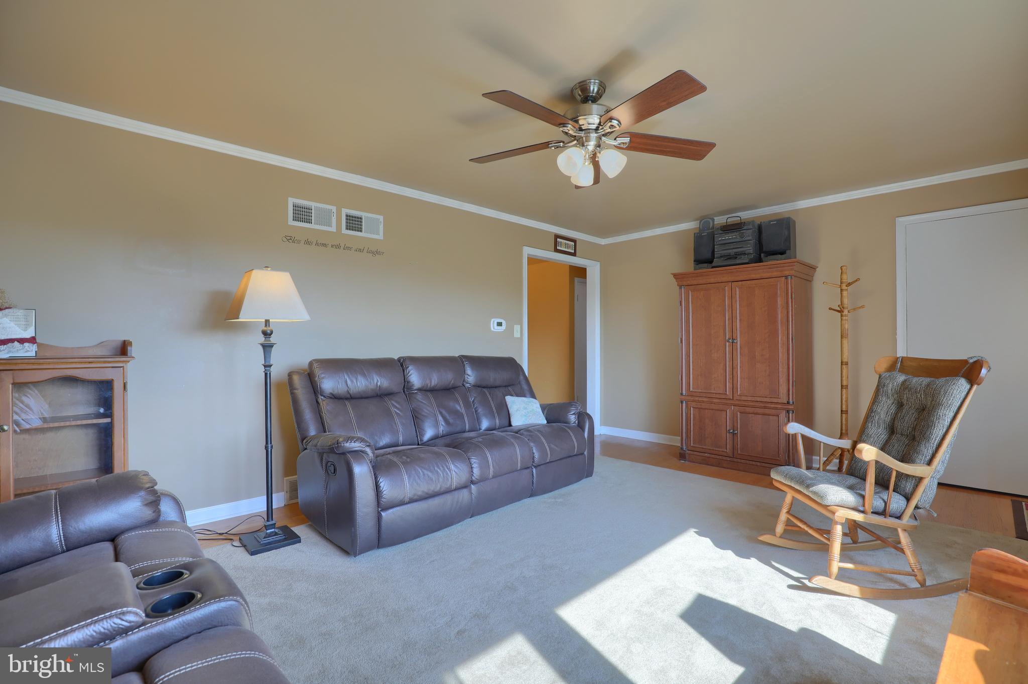812 Snyder Hill Road Lititz, PA 17543 - Photo 5 of 35