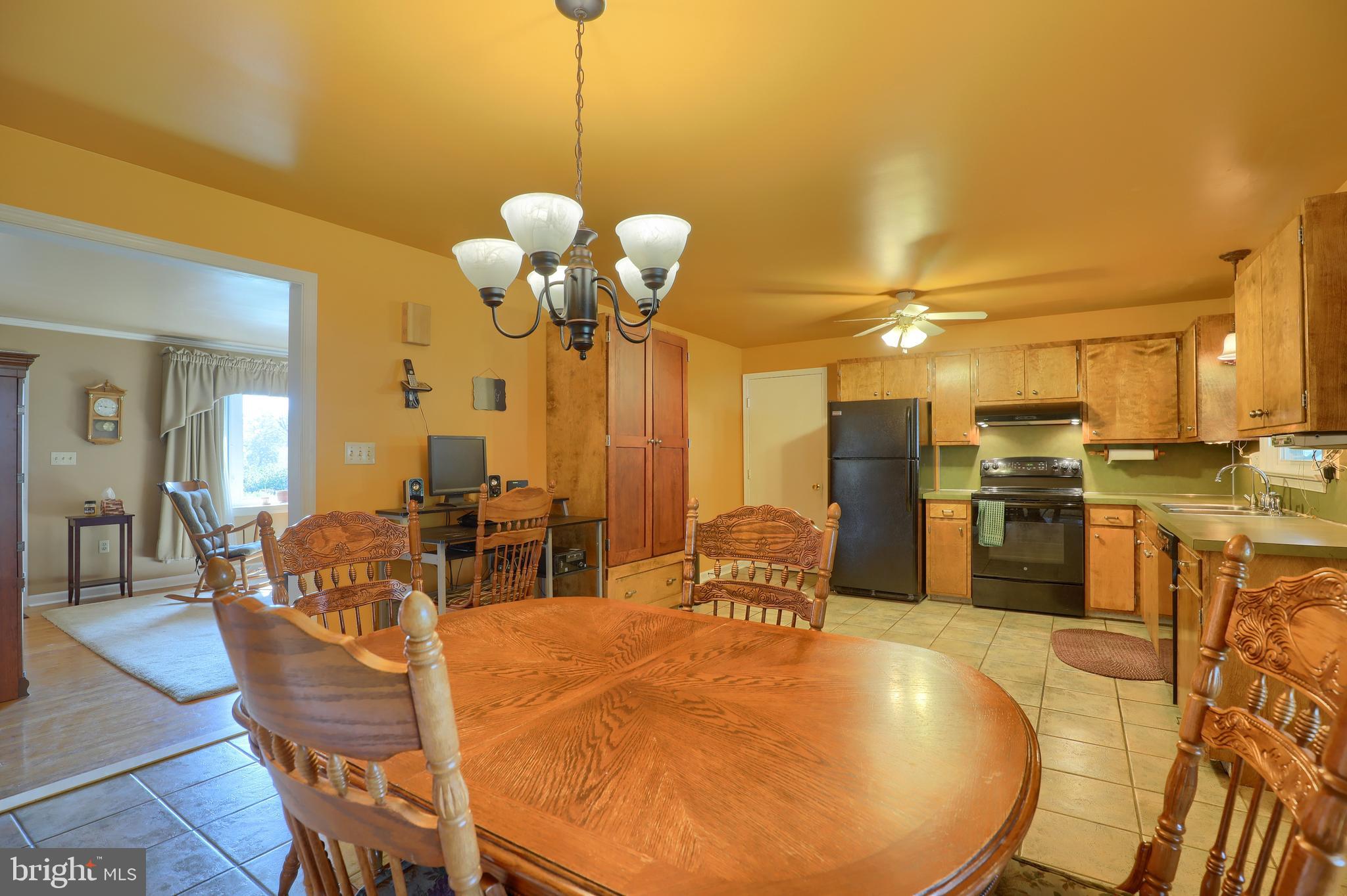 812 Snyder Hill Road Lititz, PA 17543 - Photo 9 of 35
