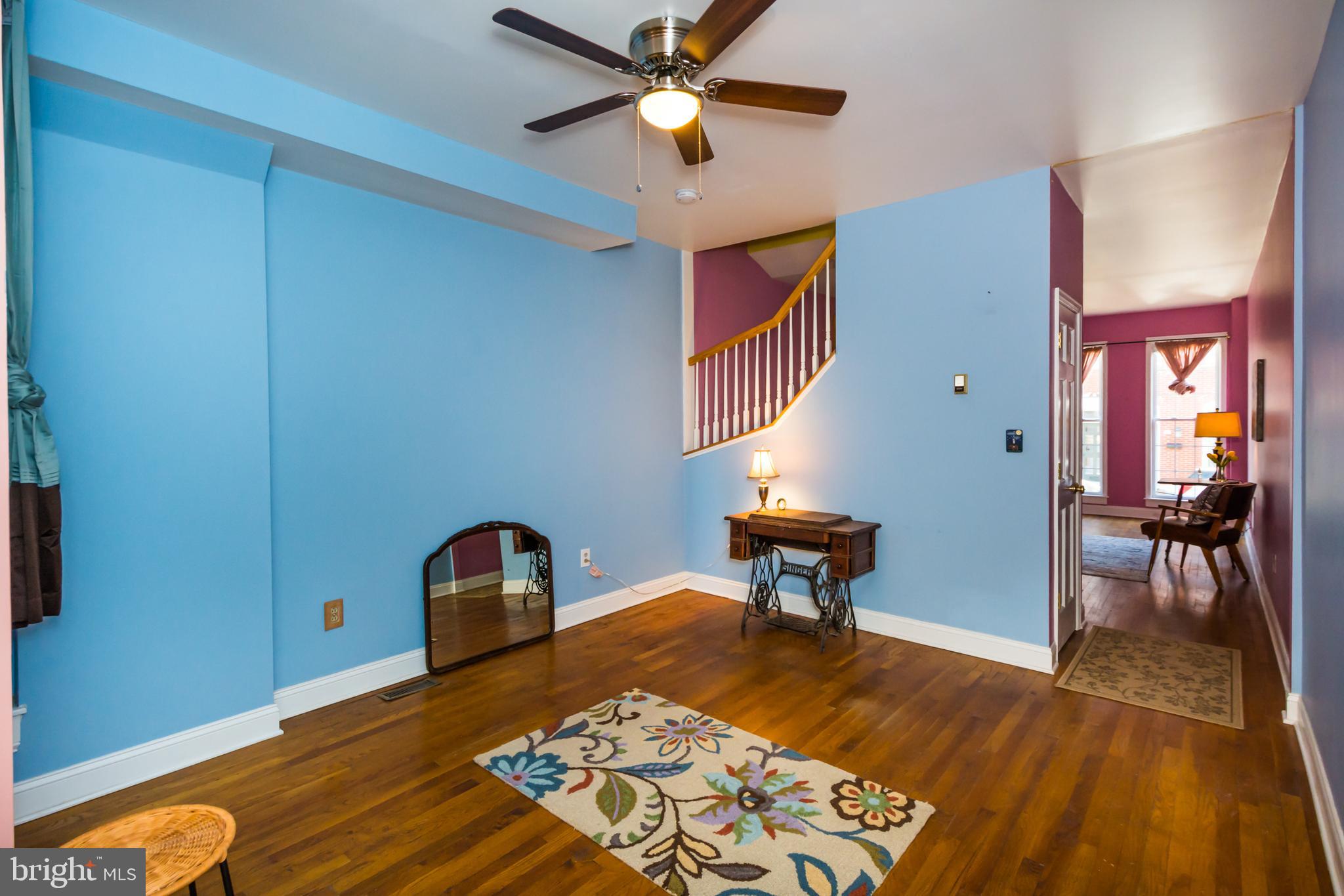 1422 Riverside Avenue Baltimore, MD 21230 - Photo 9 of 33 Spacious dining room w high ceiling