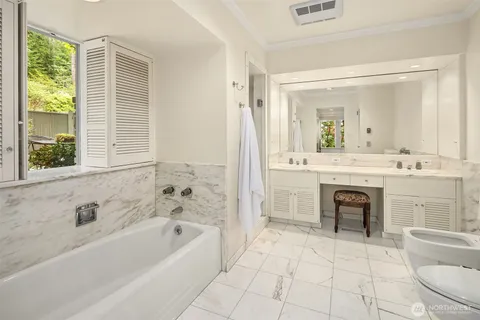 $3,980,000 | 114 Northwest Highland Drive, Shoreline, WA 98177