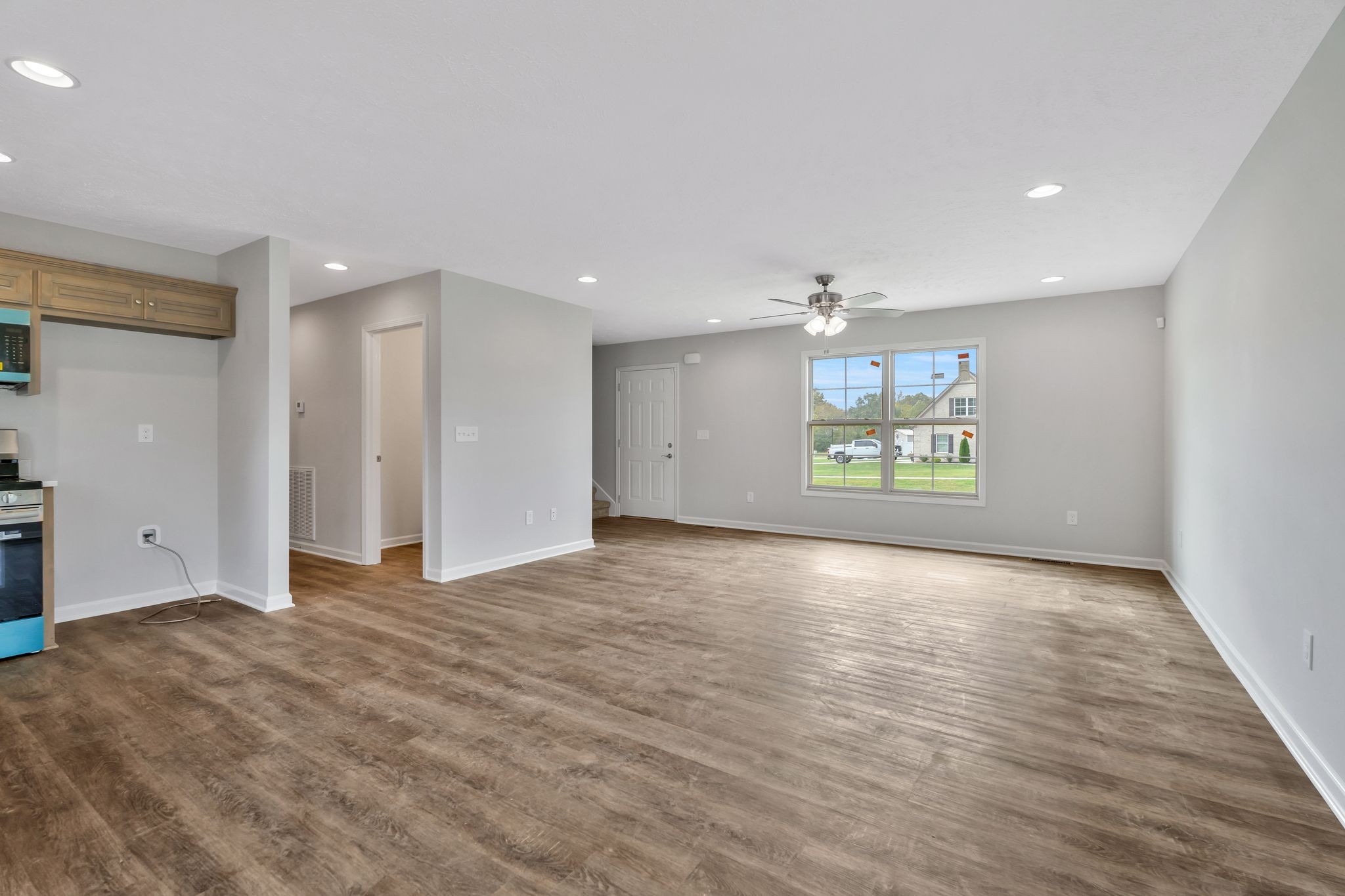 383 Doak Road, Unit 40 Manchester, TN 37355 - Photo 10 of 32 a view of an empty room and a window