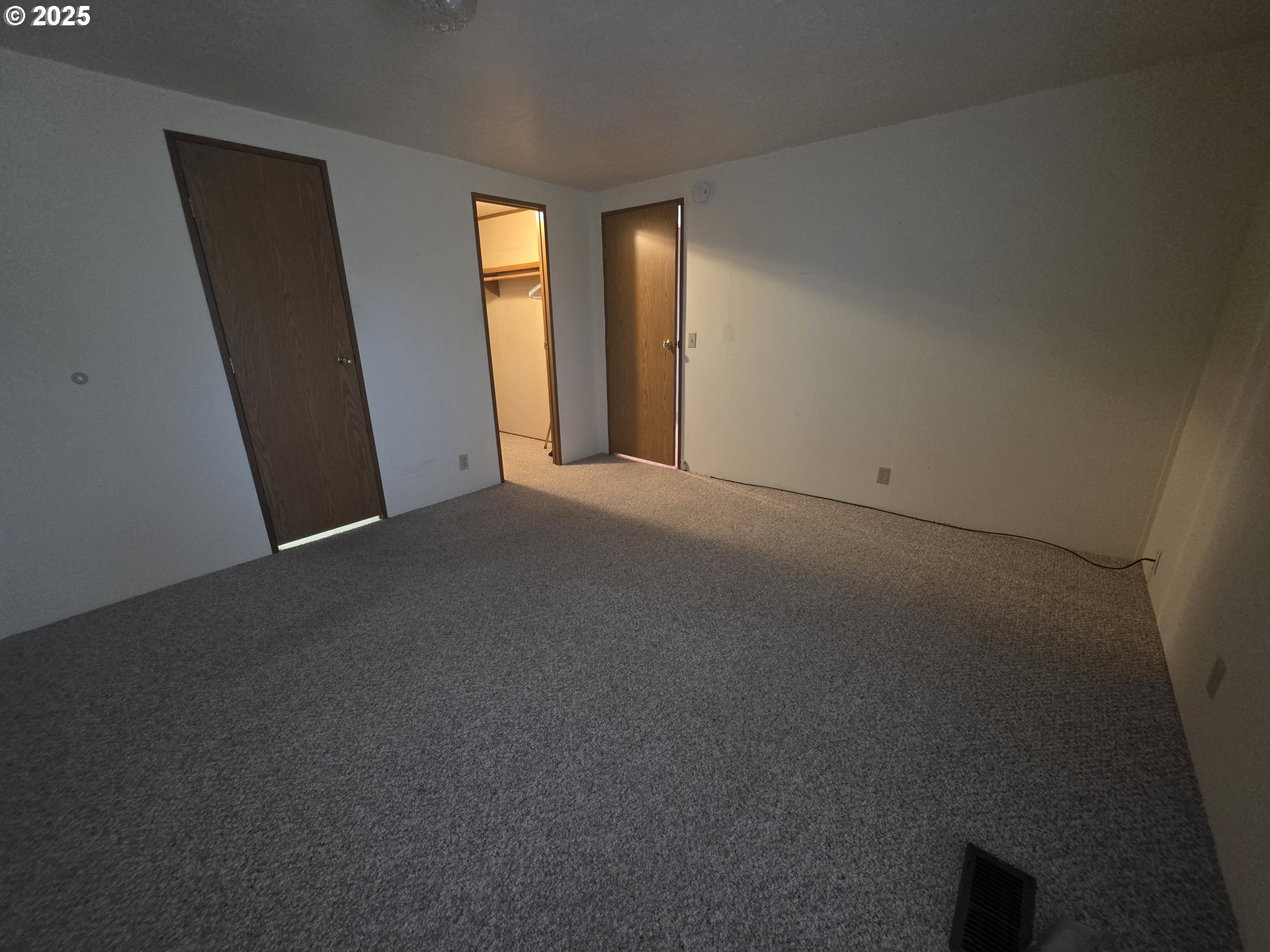 1506 Pioneer Circle Forest Grove, OR 97116 - Photo 17 of 28 a view of an empty room and window