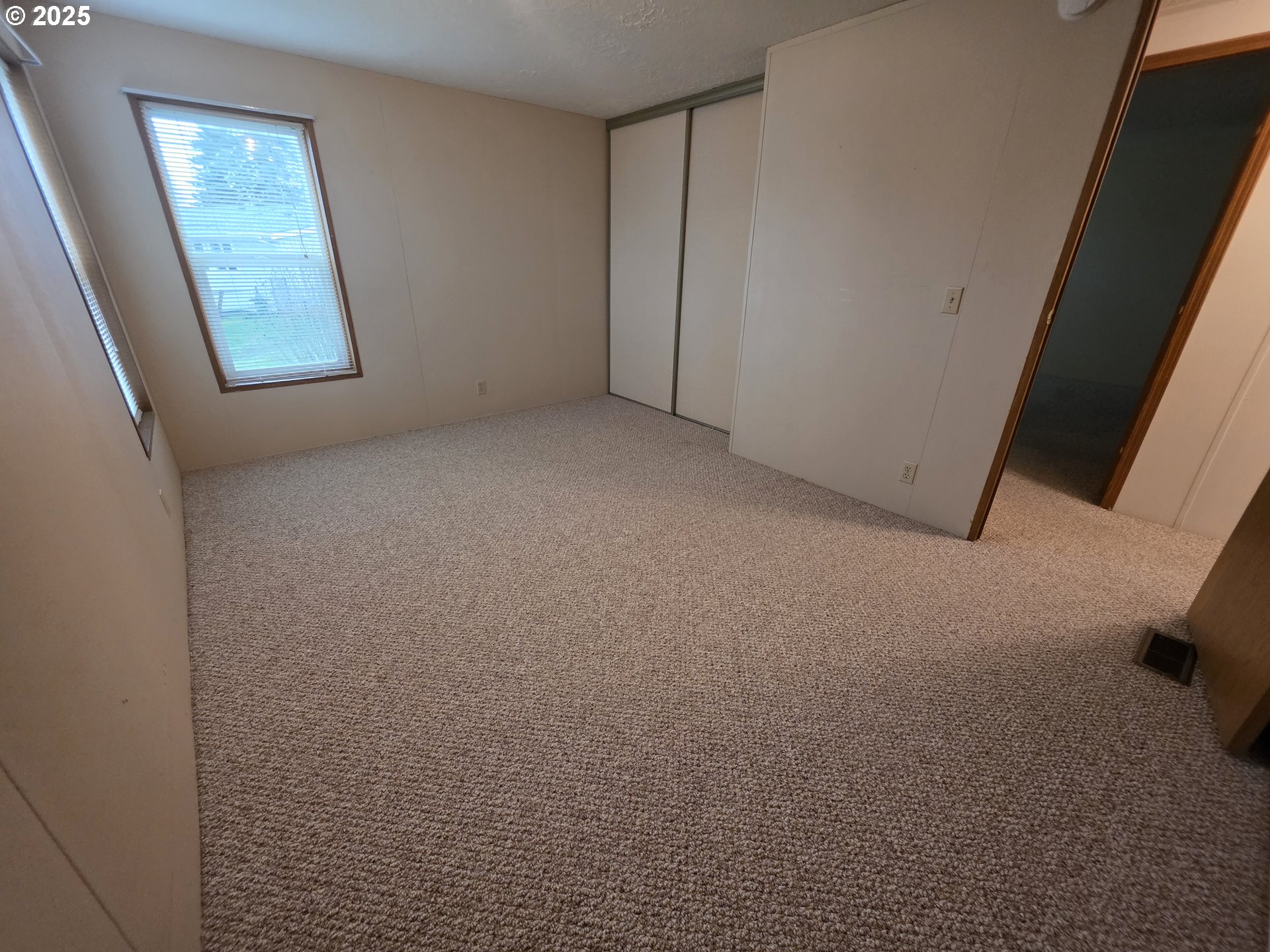 1506 Pioneer Circle Forest Grove, OR 97116 - Photo 22 of 28 a view of room and hallway