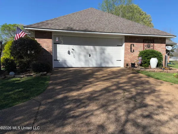 $346,300 | 1100 Green Gable Place, Terry, MS 39170