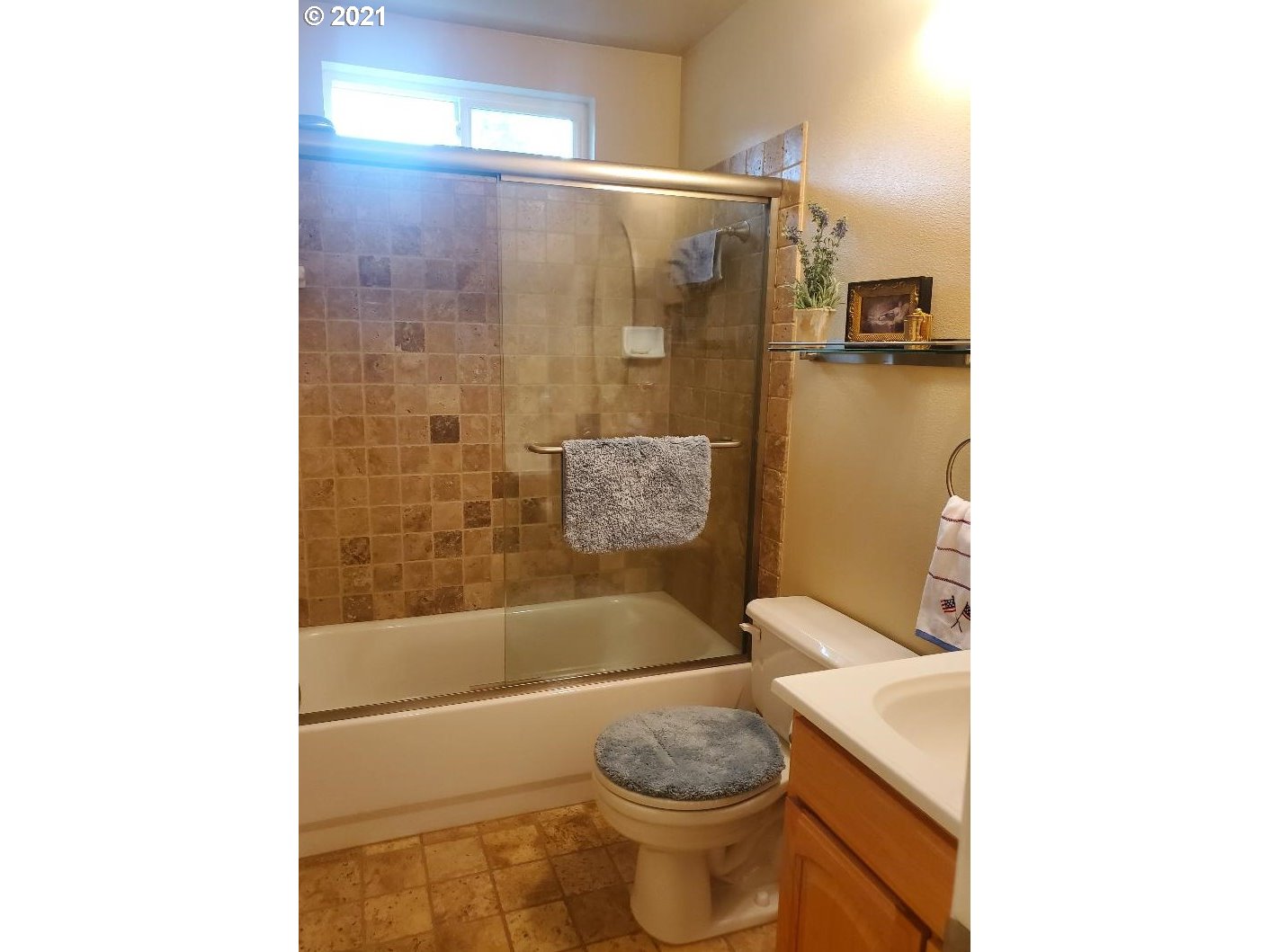 335 67th Street Springfield, OR 97478 - Photo 16 of 21