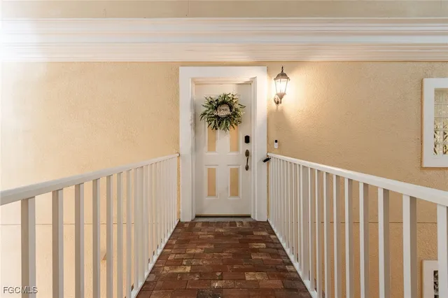 $227,400 | 12505 McGregor Boulevard, Unit 206, Fort Myers, FL 33919