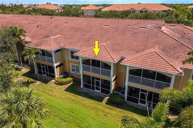 $227,400 | 12505 McGregor Boulevard, Unit 206, Fort Myers, FL 33919