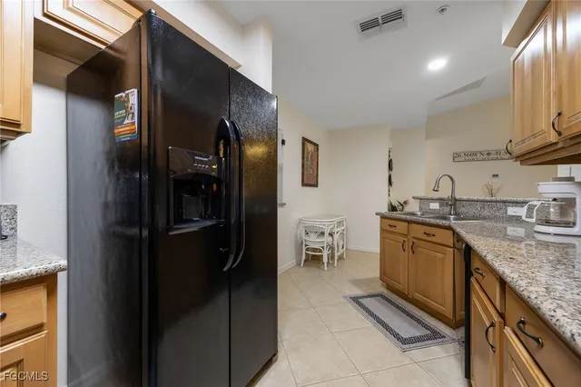 $227,400 | 12505 McGregor Boulevard, Unit 206, Fort Myers, FL 33919