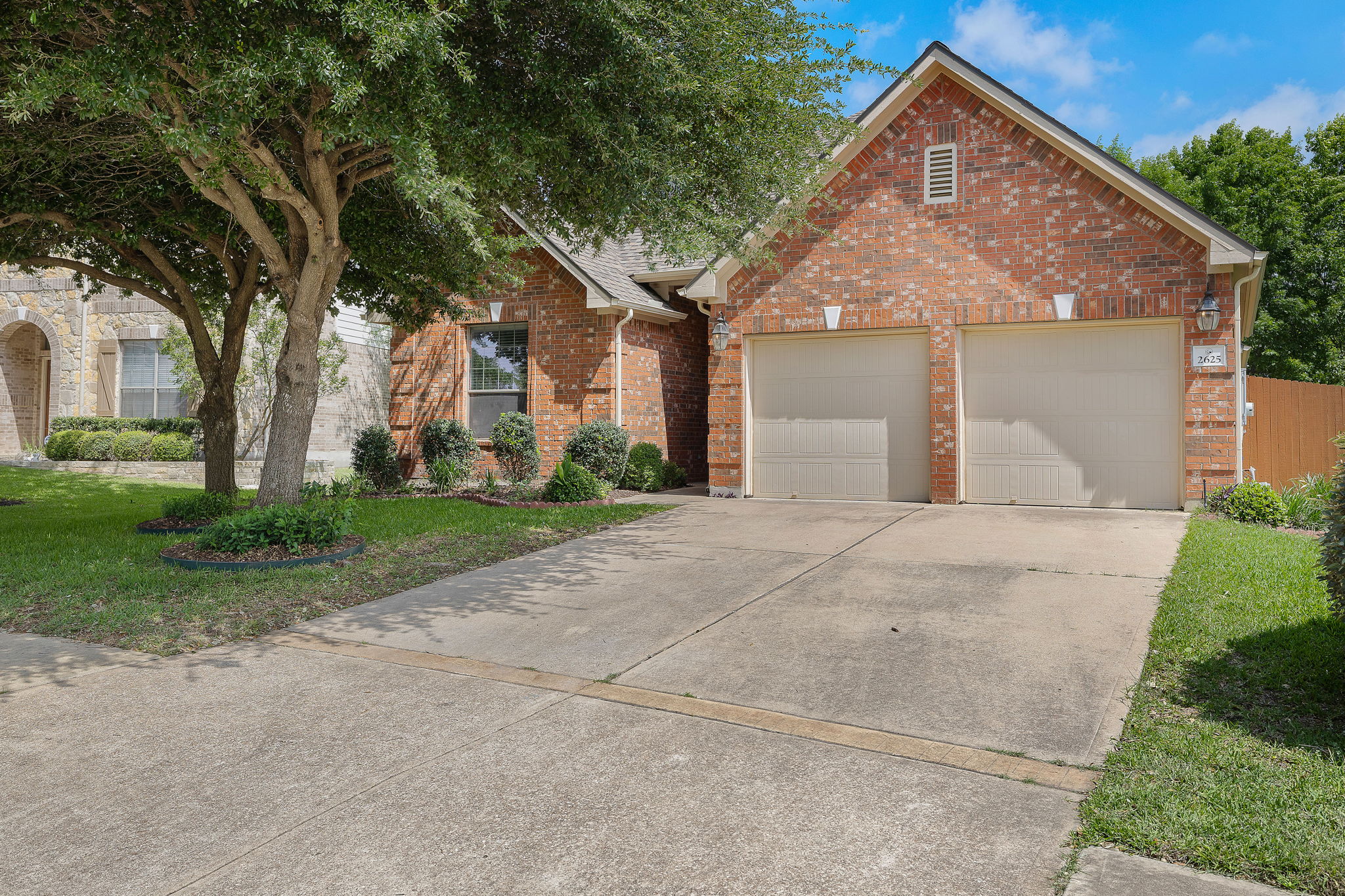 2625 Mirasol Loop Round Rock, TX 78681 - Photo 2 of 34
