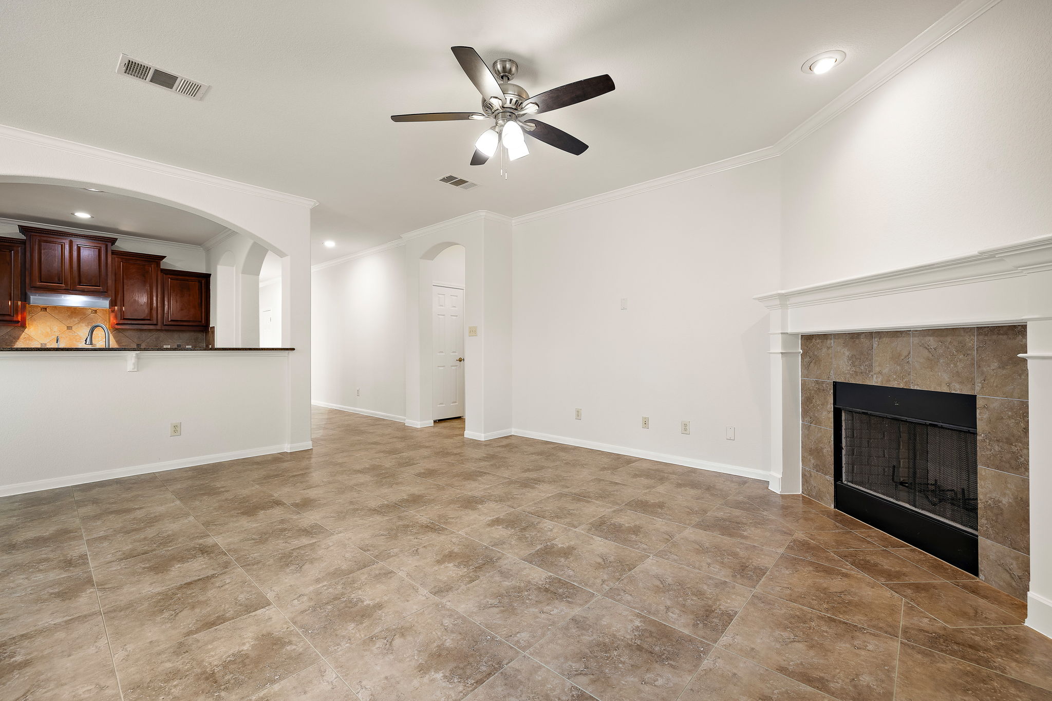 2625 Mirasol Loop Round Rock, TX 78681 - Photo 5 of 34