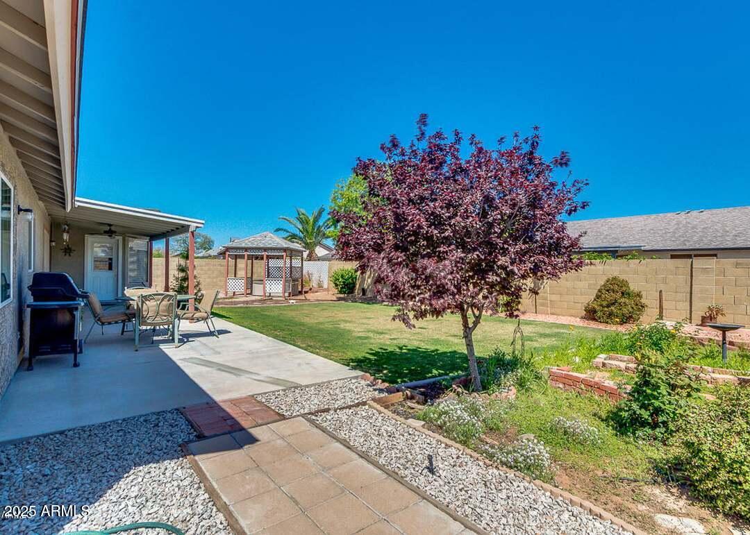 7738 West Shangri-la Road Peoria, AZ 85345 - Photo 28 of 30