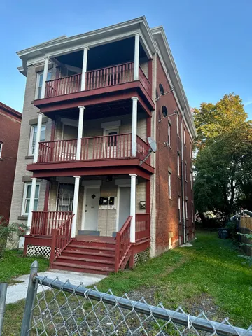 $1,400 | 54 Cabot Street, Hartford, CT 06112