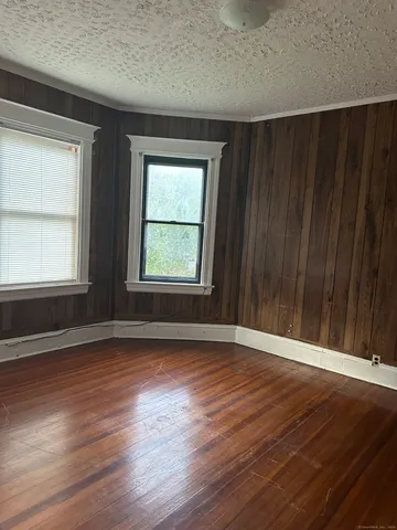 $1,400 | 54 Cabot Street, Hartford, CT 06112