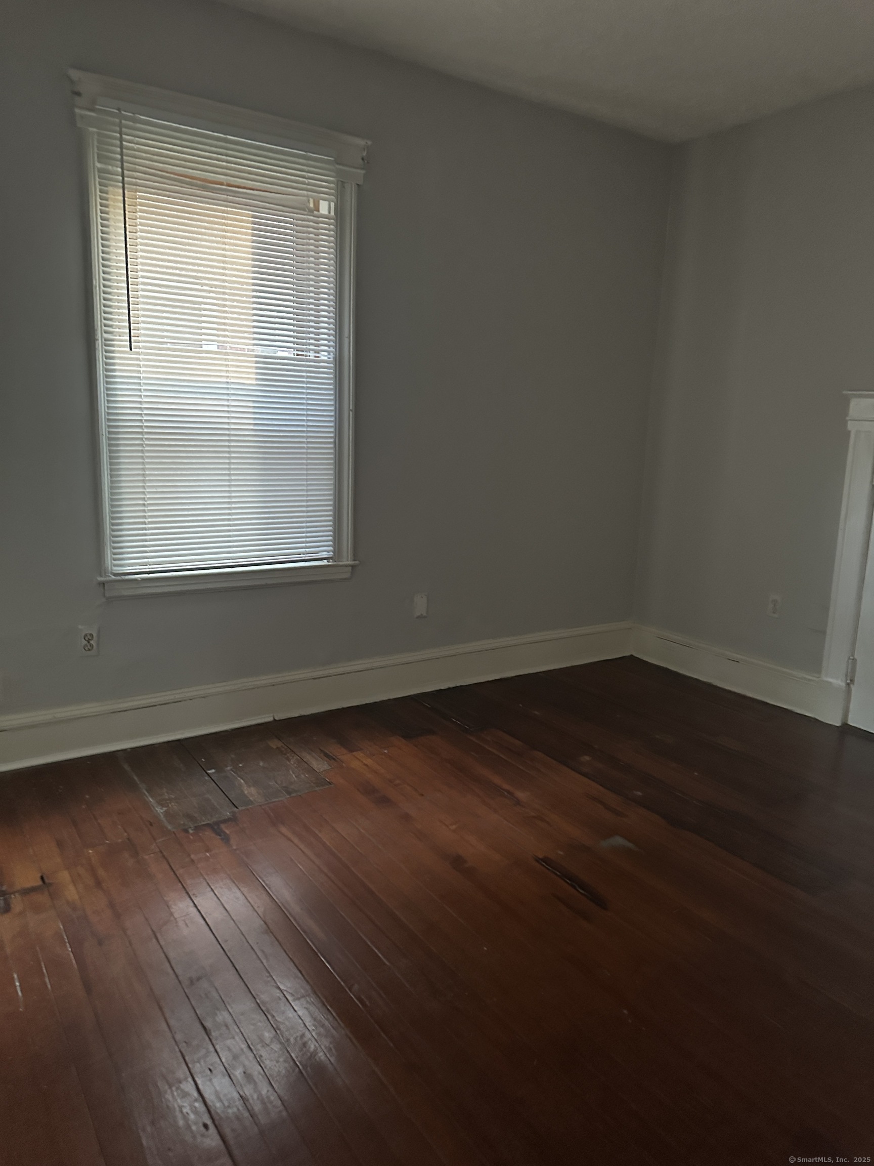 54 Cabot Street Hartford, CT 06112 - Photo 7 of 15