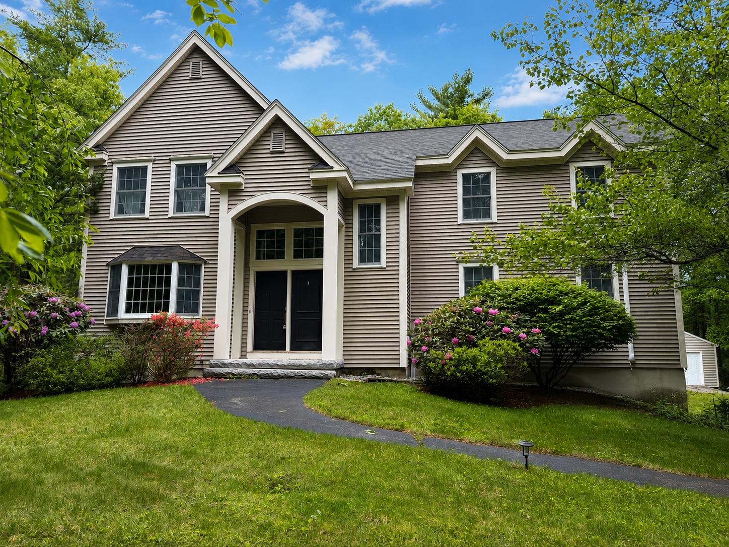 281 New Boston Road Bedford, NH 03110 - Photo 10 of 54