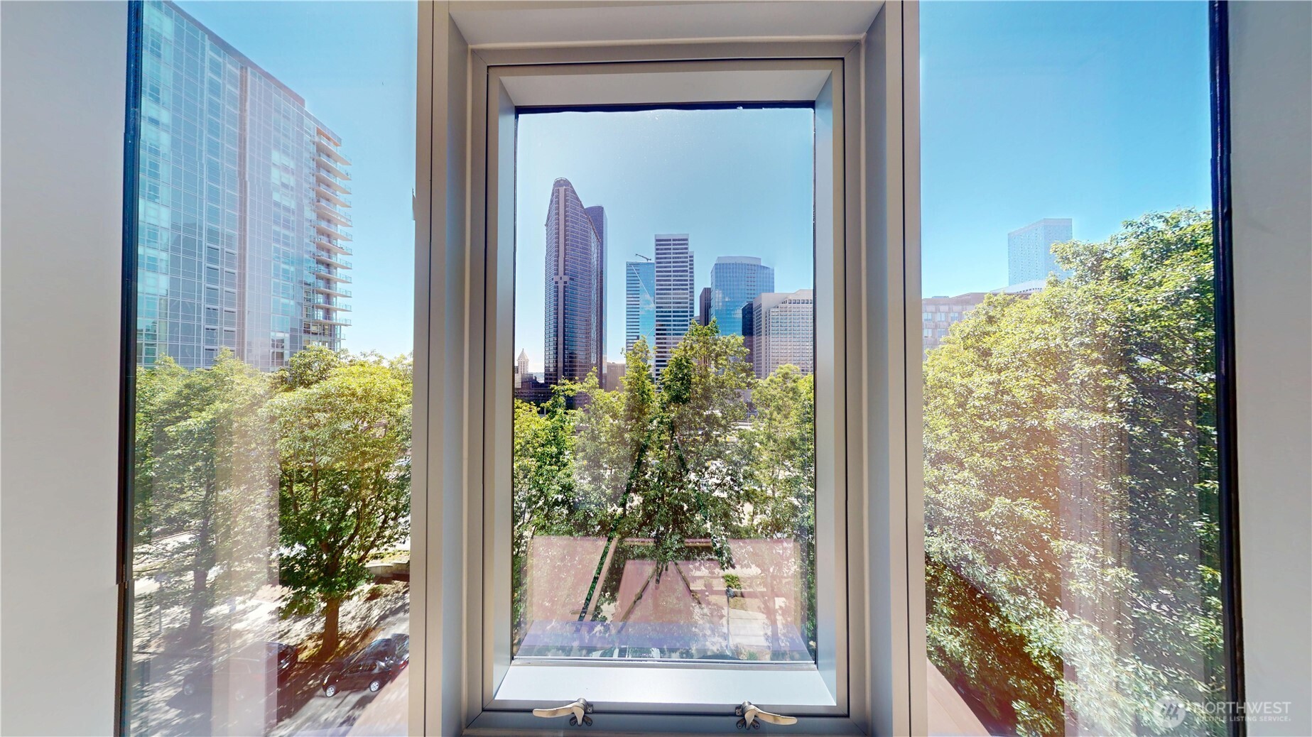 800 Columbia Street, Unit 702 Seattle, WA 98104 - Photo 14 of 15