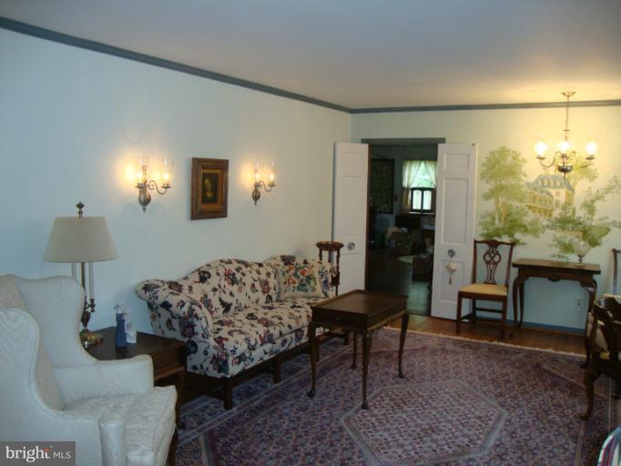 304 East Ridgely Road Lutherville-Timonium, MD 21093 - Photo 1 of 30 Living Room