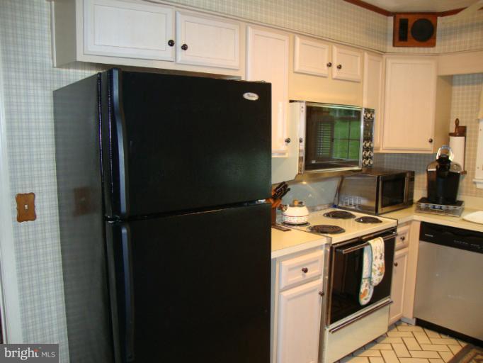 304 East Ridgely Road Lutherville-Timonium, MD 21093 - Photo 23 of 30 Kitchen