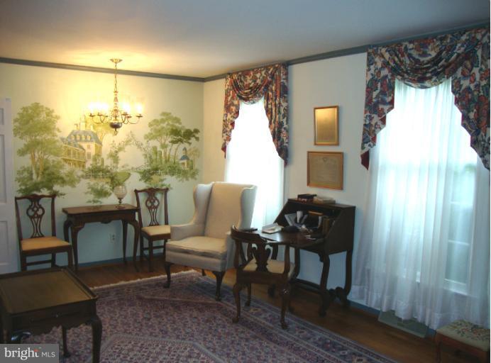 304 East Ridgely Road Lutherville-Timonium, MD 21093 - Photo 25 of 30 Living Room