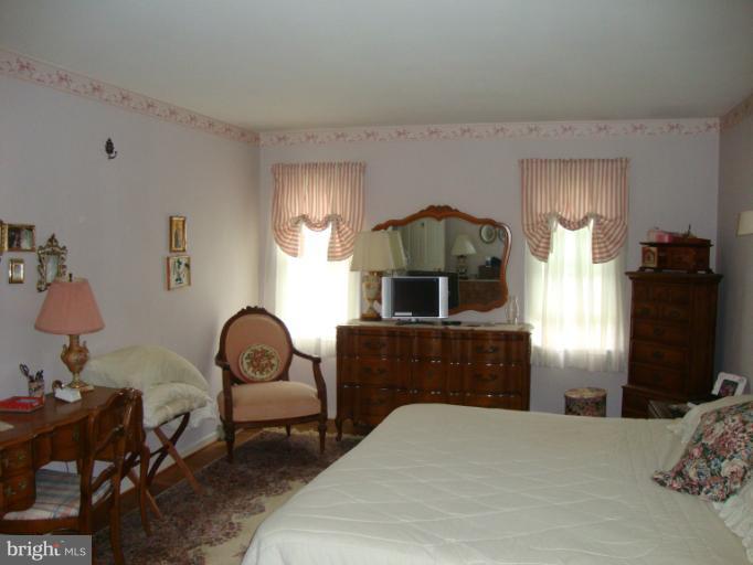304 East Ridgely Road Lutherville-Timonium, MD 21093 - Photo 4 of 30 Bedroom (Master)