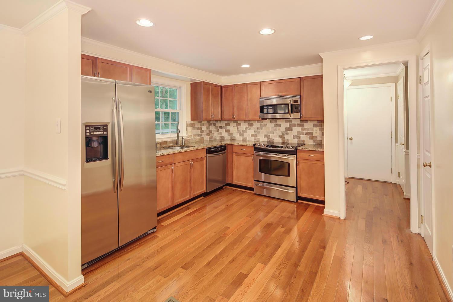 7611 Trail Run Road Falls Church, VA 22042 - Photo 7 of 30 Kitchen