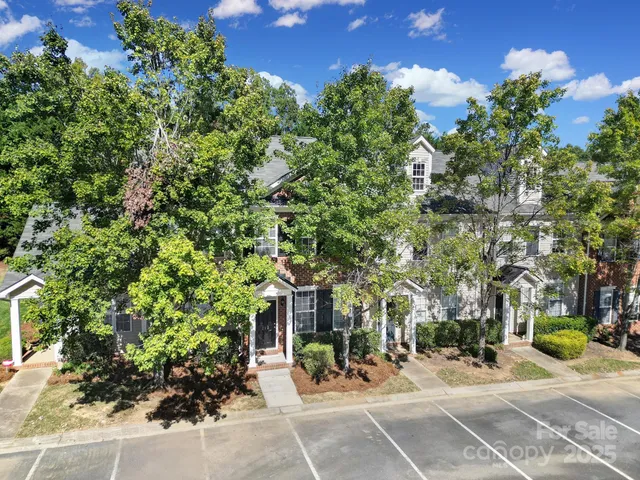 a view of a garden with pathway