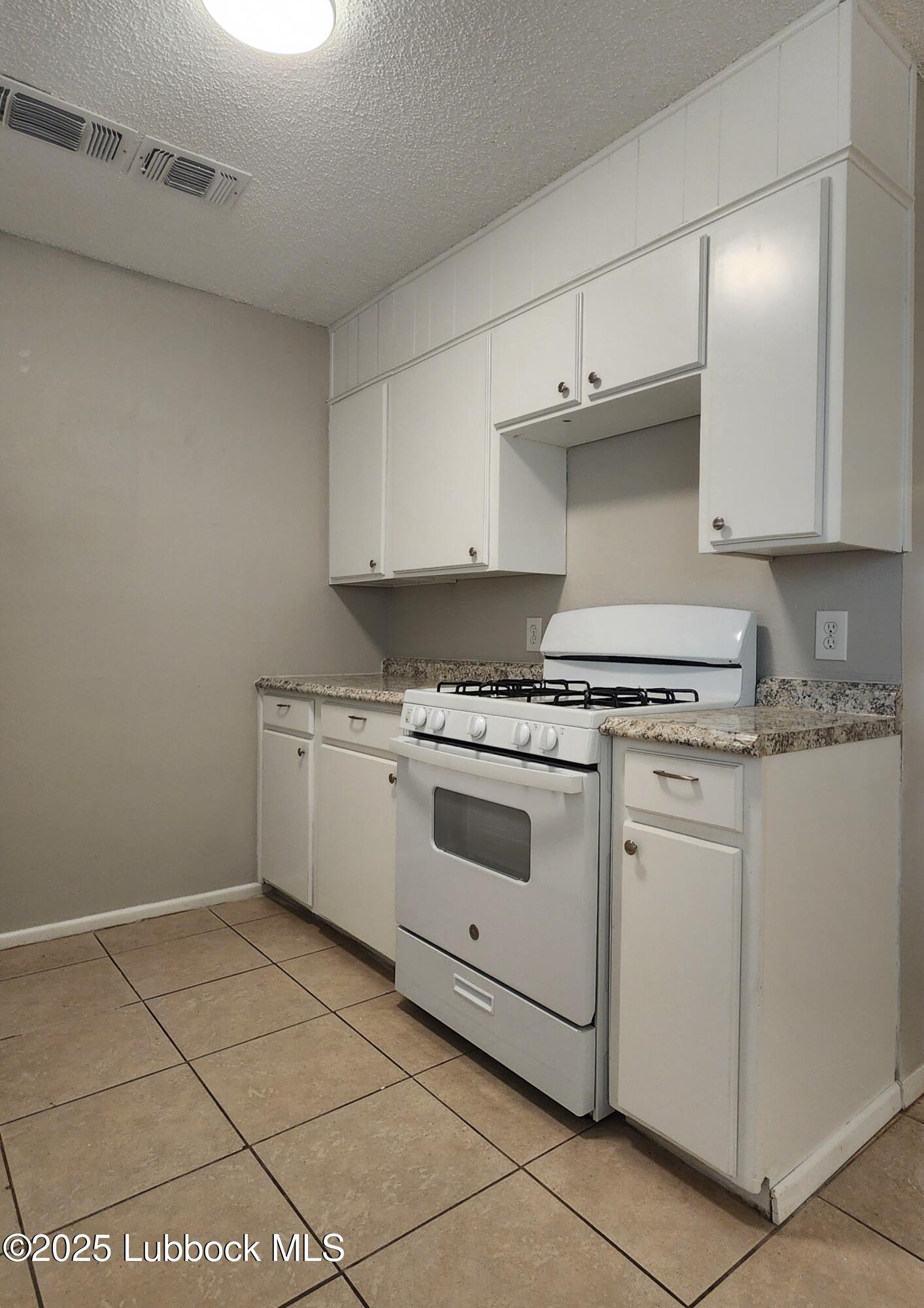 4530 Marshall Street Lubbock, TX 79416 - Photo 6 of 20 20250210_094911
