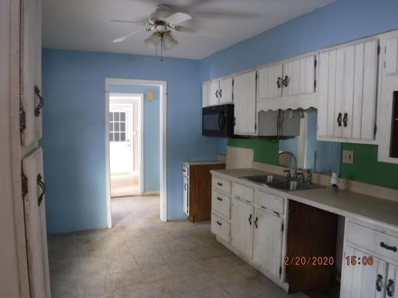 876 Upton Avenue Springfield, MI 49037 - Photo 12 of 16 DSCF7396