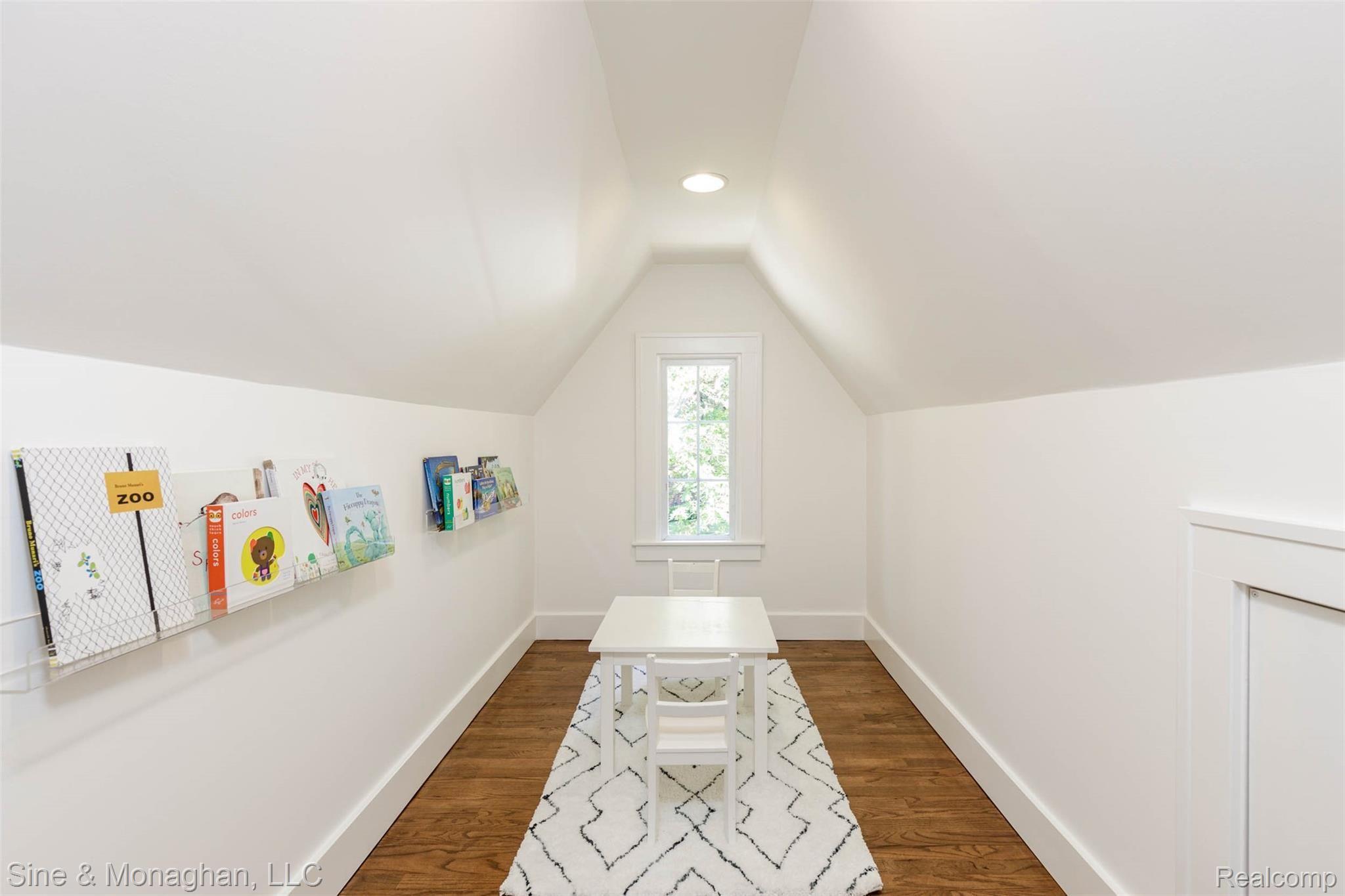 591 Fisher Road Grosse Pointe, MI 48230 - Photo 25 of 36 591 Fisher Rd-27.jpg
