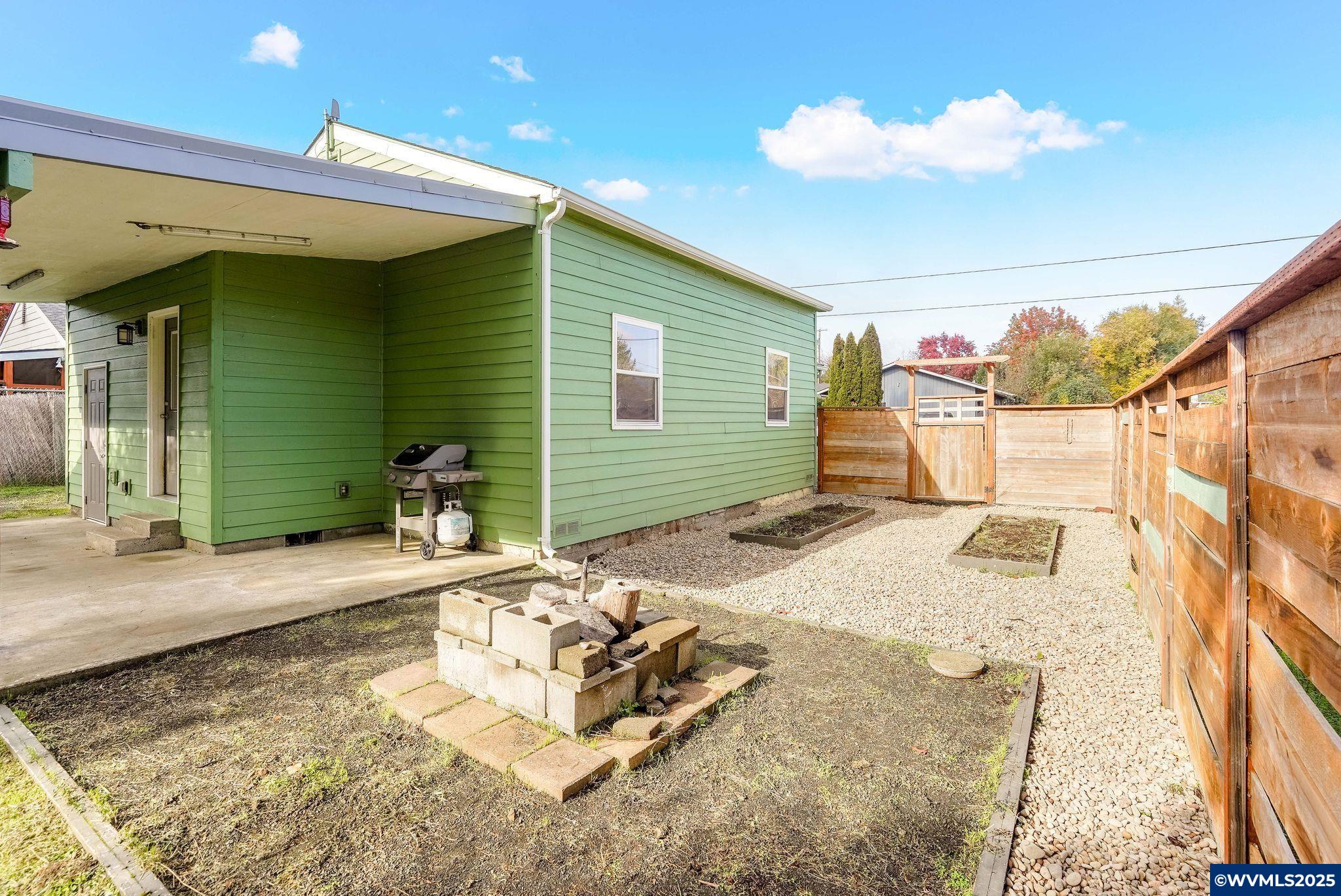 293 Southwest Walnut Avenue Dallas, OR 97338 - Photo 31 of 33 Gallery Image 31