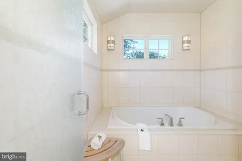 $2,100,000 | 5601 Vernon Place, Bethesda, MD 20817