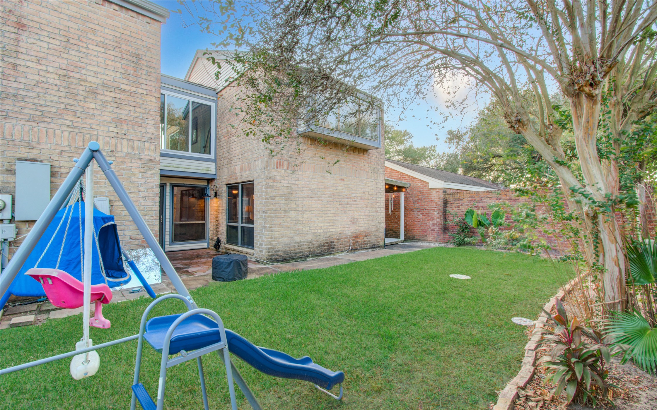 16707 Fernwood Way Houston, TX 77058 - Photo 44 of 46 a front view of house with yard and entertaining space
