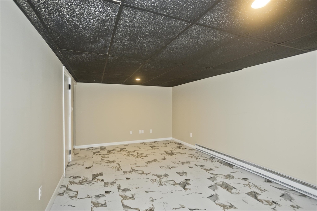 276 Spikenard Circle Springfield, MA 01129 - Photo 30 of 39
