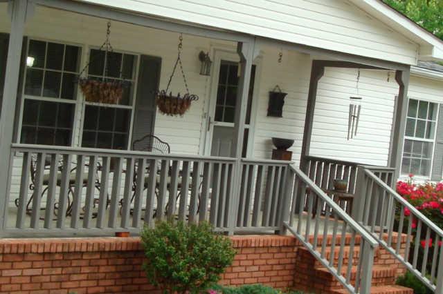 1430 Moss Road Chapel Hill, TN 37034 - Photo 2 of 14 Covered front porch