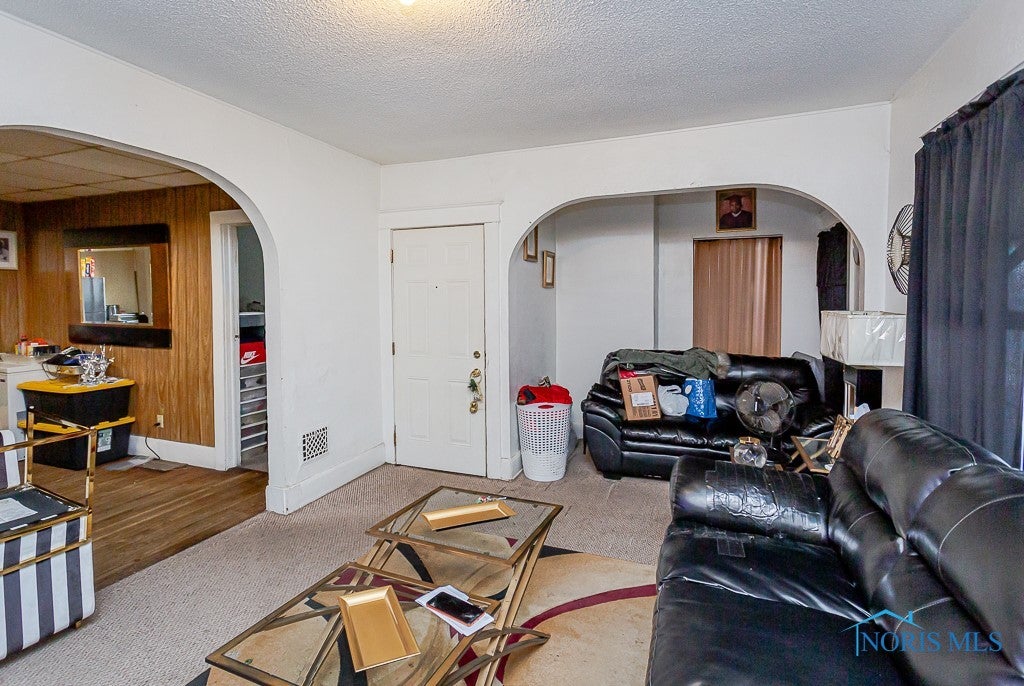 1034 Sherman Street Toledo, OH 43608 - Photo 4 of 25 Gallery Image 4